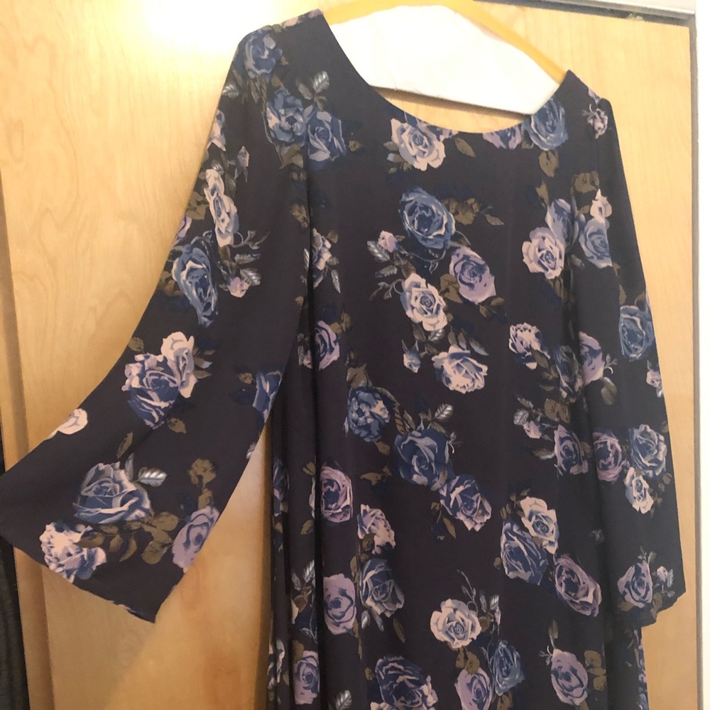 Belle by Badgley Mischka floral shift dress